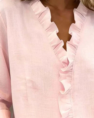 Ciara™ | Blusa con escote en V y delicados volantes